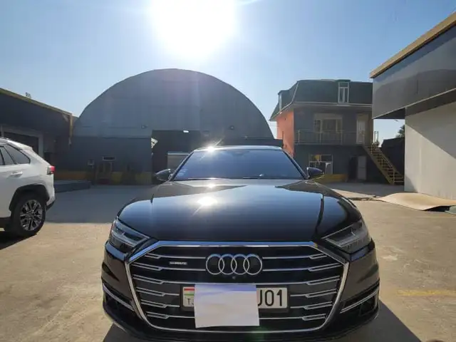 Audi A8 2022 - Выбор фото 1