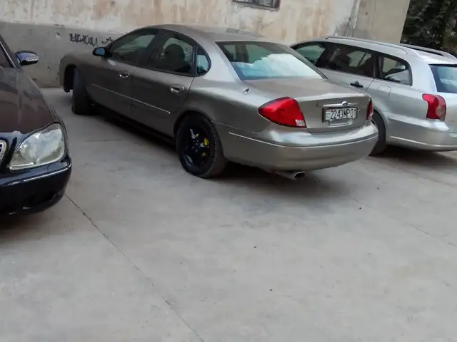 Ford Taurus 2002 - Выбор фото 2