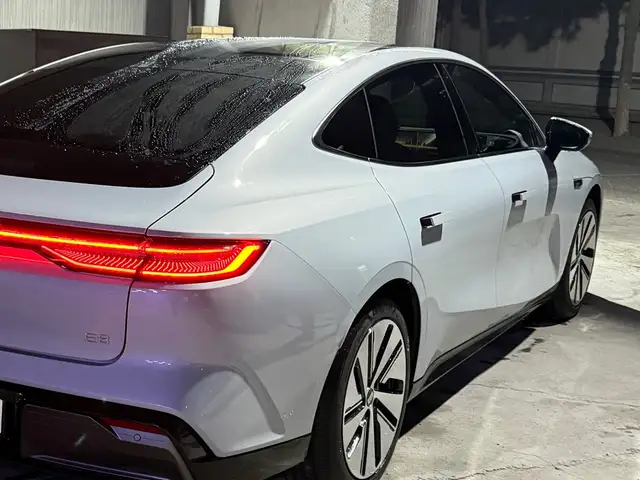 Geely Galaxy E8 2025 - Выбор фото 2