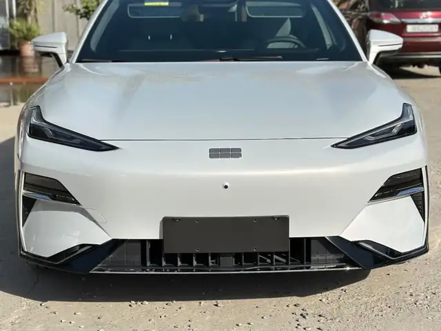 Geely Galaxy E8 2025 - Выбор фото 6