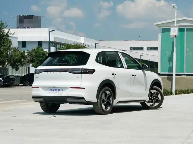 Geely Galaxy E5 2025 - Выбор фото 5