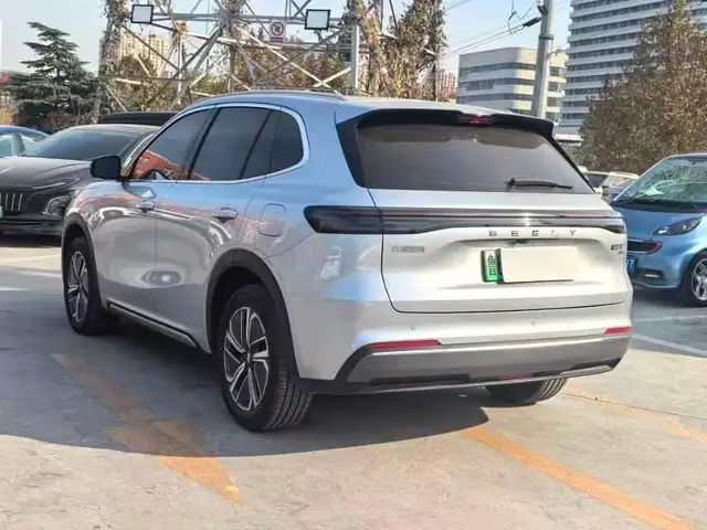 Geely Galaxy Starship 7 2025 - Выбор фото 3