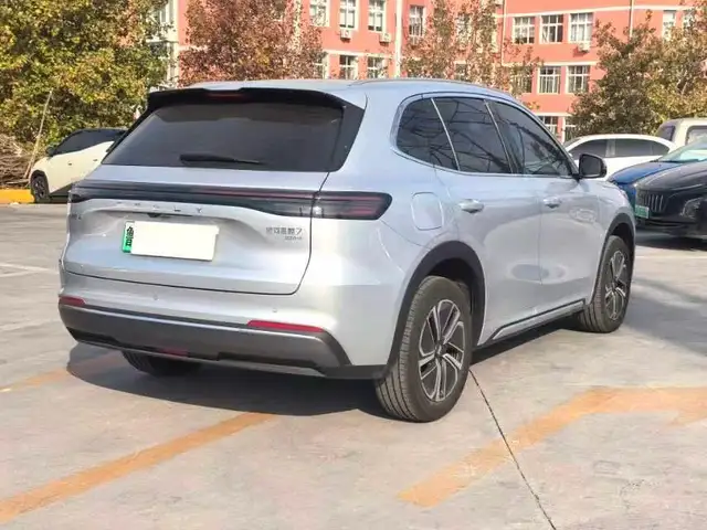 Geely Galaxy Starship 7 2025 - Выбор фото 4