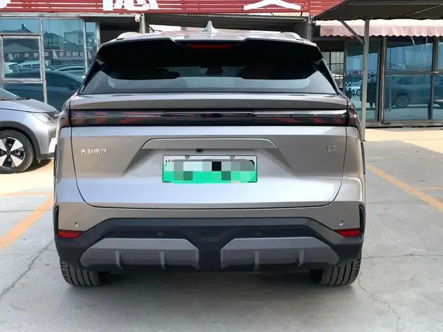 Geely Galaxy L7 2024 - Выбор фото 4