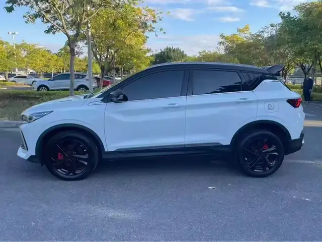 Geely Coolray 2023 - Выбор фото 5