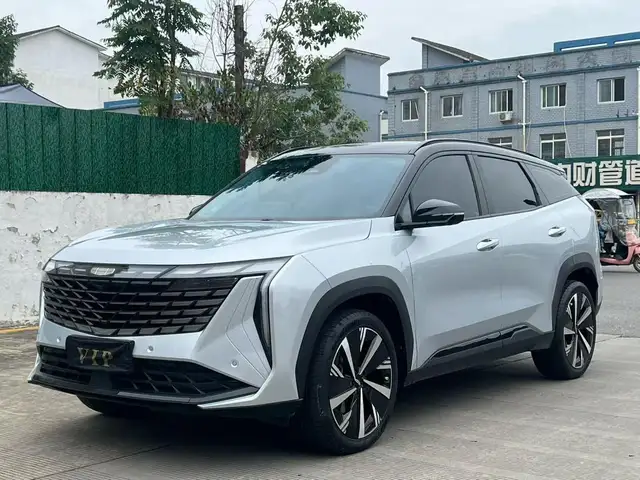 Geely Atlas 2022 - Выбор фото 1