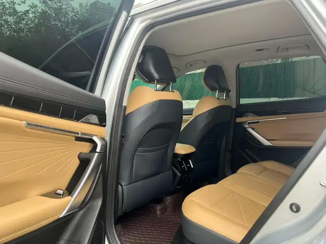 Geely Atlas 2022 - Выбор фото 6