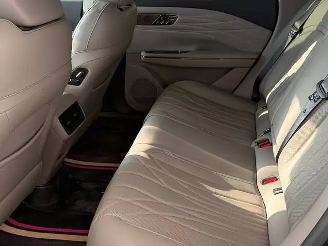 Geely Galaxy L6 2025 - Выбор фото 3