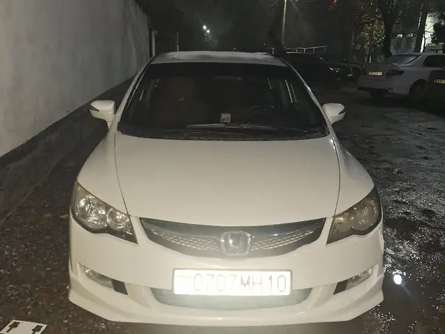 Honda Civic 2008 - Выбор фото 1
