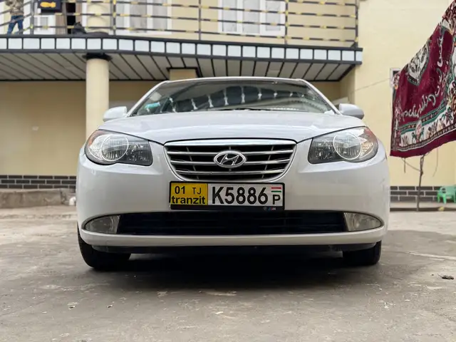 Hyundai Avante 2010 - Выбор фото 1