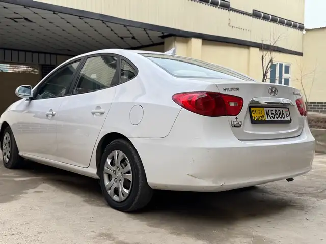 Hyundai Avante 2010 - Выбор фото 2