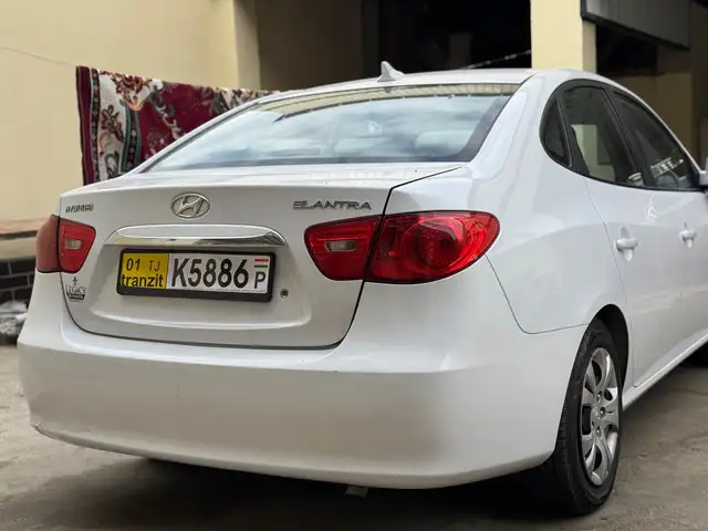 Hyundai Avante 2010 - Выбор фото 3