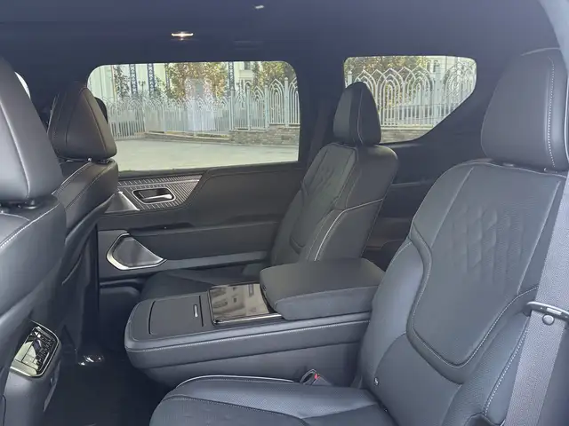 Infiniti QX 2025 - Выбор фото 6