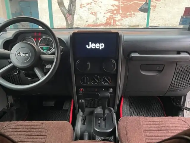 Jeep Wrangler 2010 - Выбор фото 5