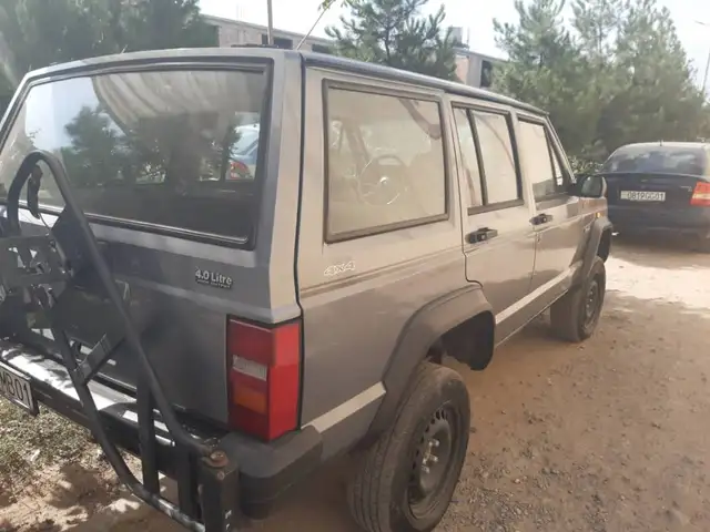 Jeep Cherokee 1990 - Выбор фото 2