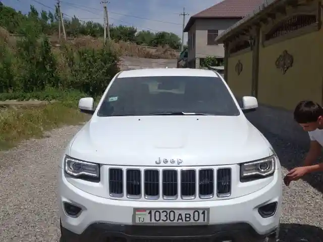 Jeep Grand Cherokee 2014 - Выбор фото 1