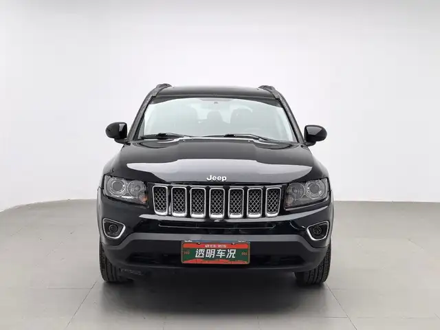 Jeep Liberty 2014 - Выбор фото 1