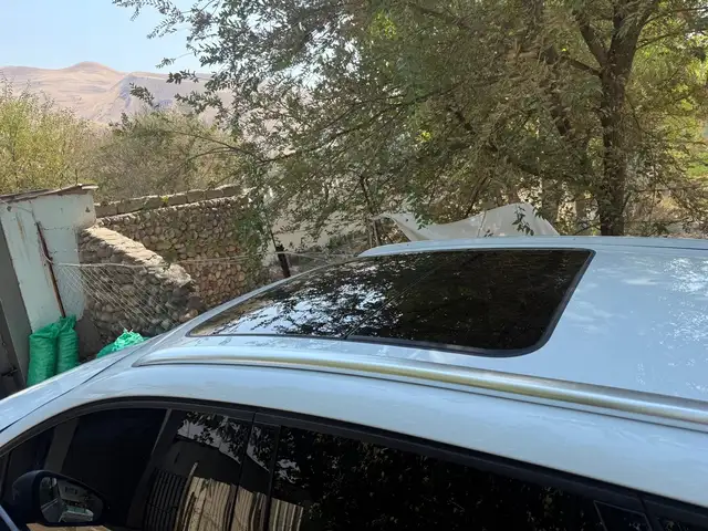 Audi Q4 2025 - Выбор фото 4