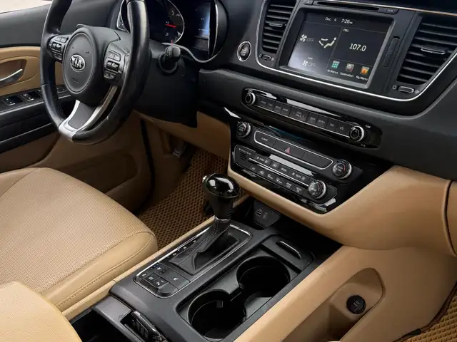 Kia Carnival 2016 - Выбор фото 8