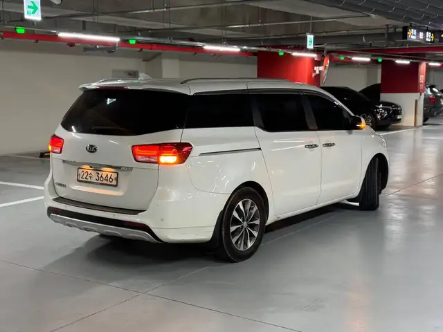 Kia Carnival 2015 - Выбор фото 4