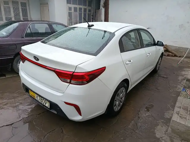 Kia Rio 2019 - Выбор фото 2