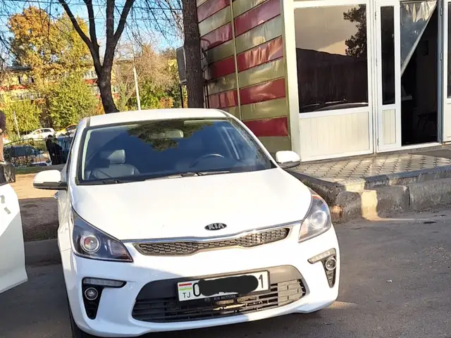 Kia Rio 2019 - Выбор фото 1