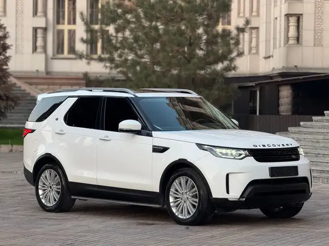Land Rover Discovery 2017 - Выбор фото 1