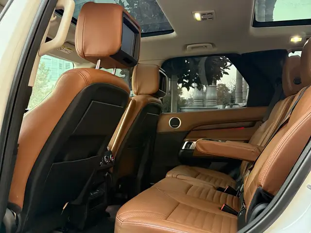 Land Rover Discovery 2017 - Выбор фото 8