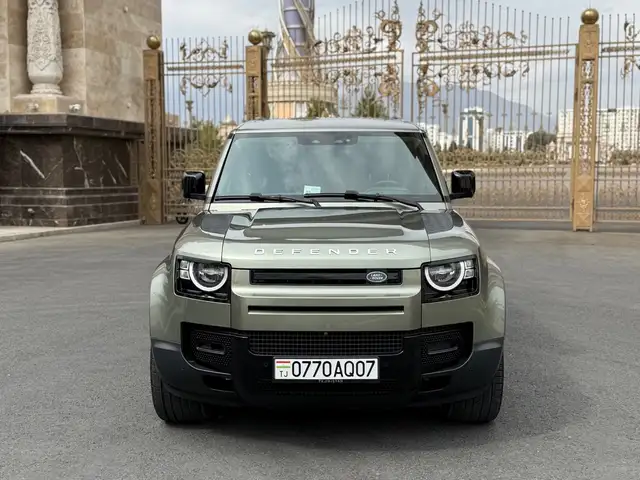 Land Rover Defender 2020 - Выбор фото 1