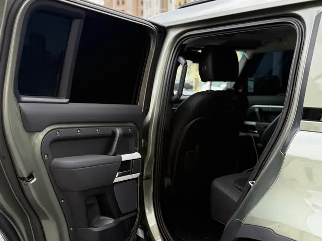 Land Rover Defender 2020 - Выбор фото 7