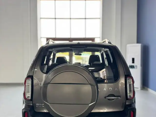 Lada (ВАЗ) Niva Travel 2025 - Выбор фото 6