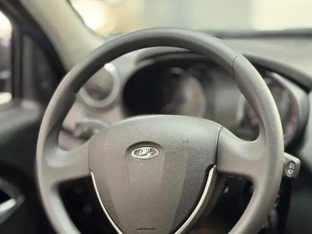 Lada (ВАЗ) Granta 2025 - Выбор фото 8