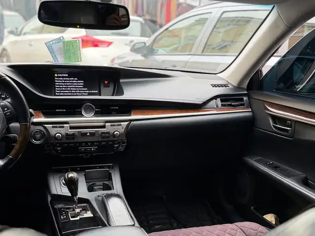 Lexus ES 2015 - Выбор фото 8