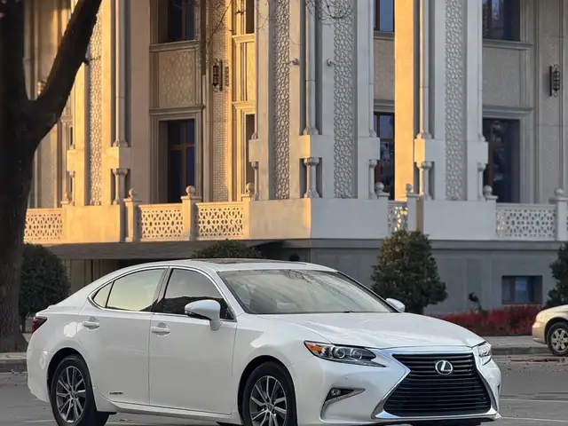 Lexus ES 2016 - Выбор фото 1