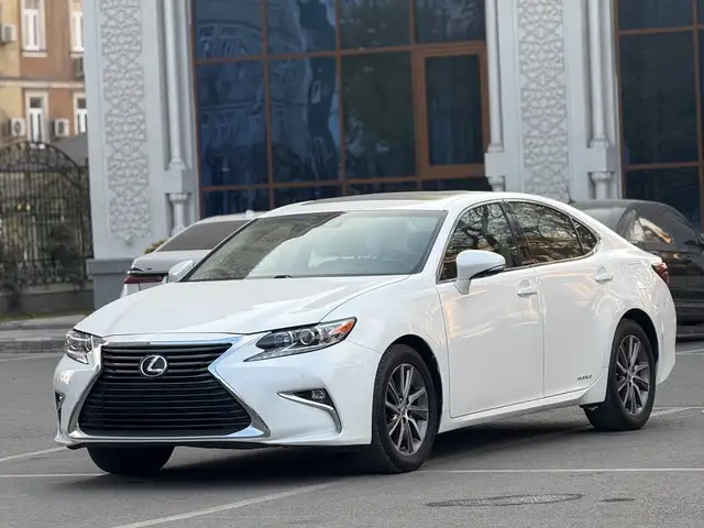 Lexus ES 2016 - Выбор фото 2