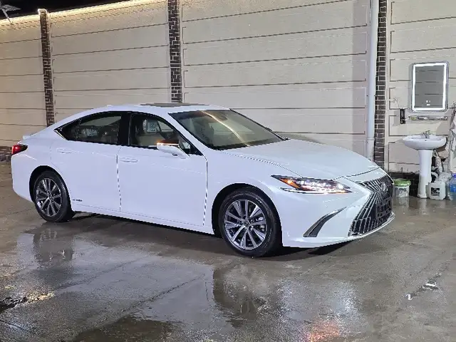 Lexus ES 2022 - Выбор фото 1