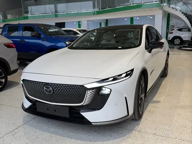 Mazda EZ-6 2025 - Выбор фото 2