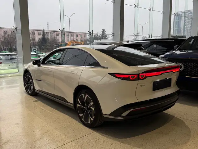 Mazda EZ-6 2025 - Выбор фото 3