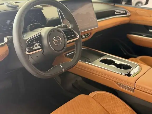 Mazda EZ-6 2025 - Выбор фото 4