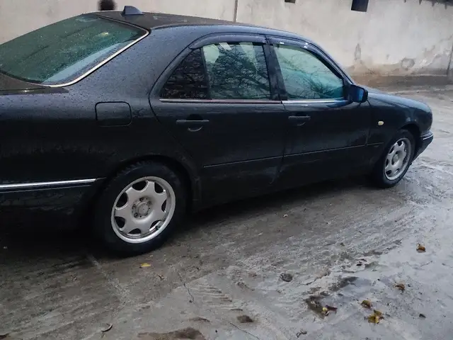 Mercedes -Benz E class 1997 - Выбор фото 8