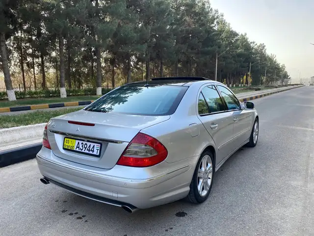 Mercedes -Benz E class 2008 - Выбор фото 6