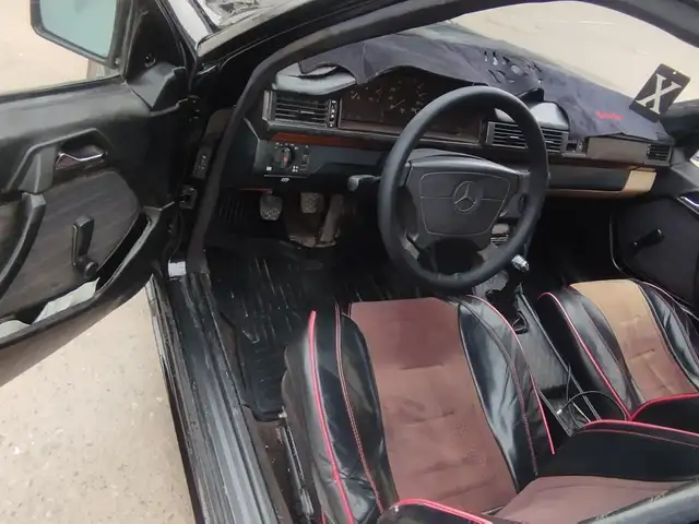 Mercedes -Benz W124 1985 - Выбор фото 7