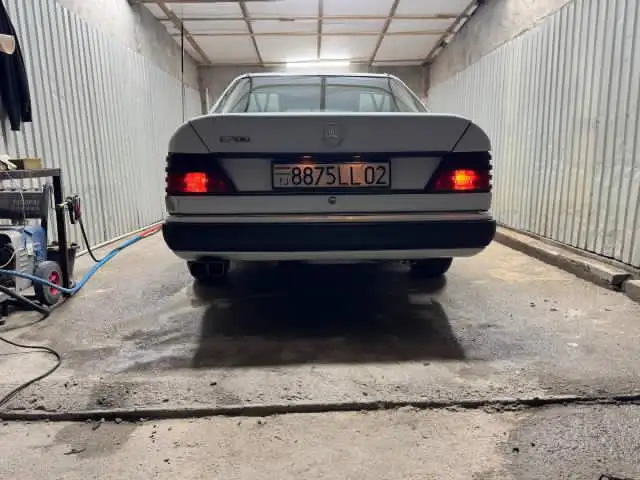 Mercedes -Benz W124 1992 - Выбор фото 3