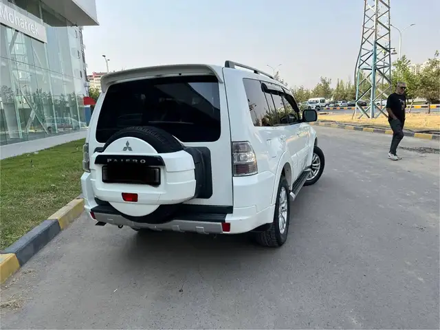 Mitsubishi Pajero 2012 - Выбор фото 5