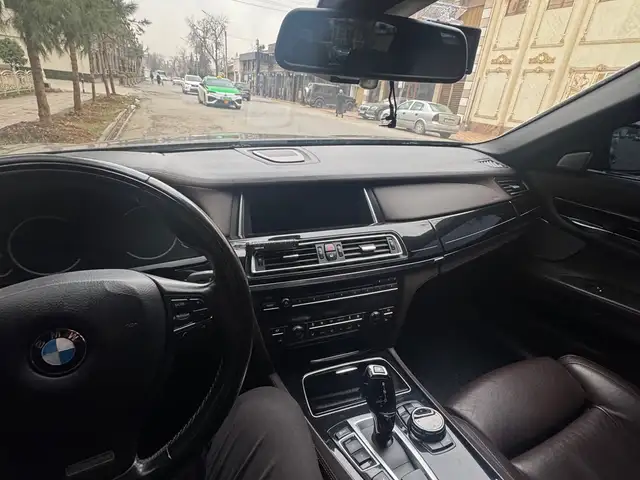 BMW 7 2015 - Выбор фото 4