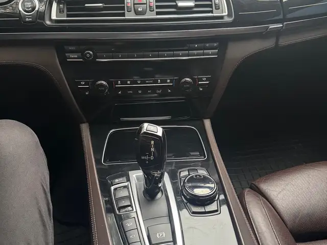 BMW 7 2015 - Выбор фото 5