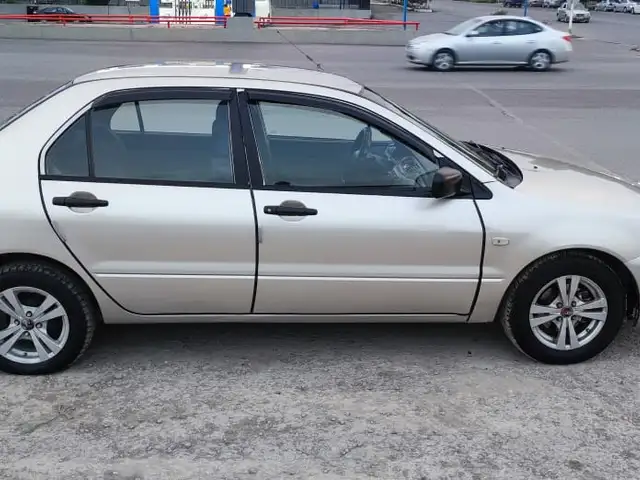 Mitsubishi Lancer 2005 - Выбор фото 2