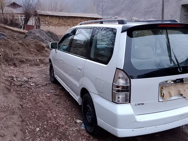 Mitsubishi Grandis 1998 - Выбор фото 6