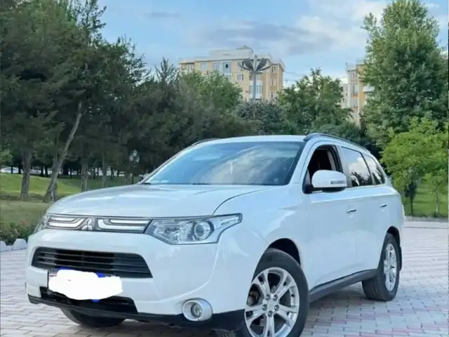 Mitsubishi Outlander 2014 - Выбор фото 1