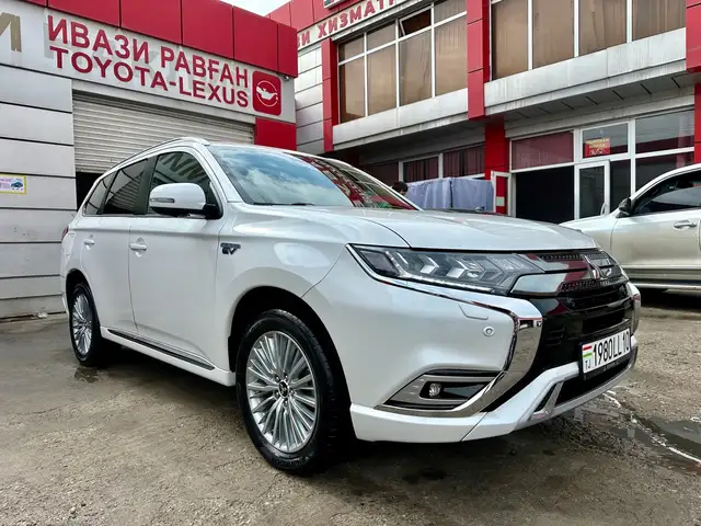 Mitsubishi Outlander 2021 - Выбор фото 2